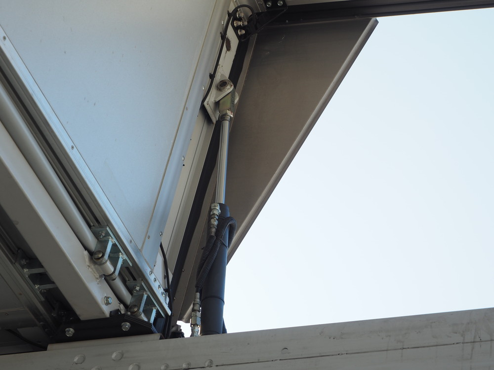 三菱ふそう スーパーグレート ウイング車 大型 QPG-FS64VZ 年式 H28[写真11]