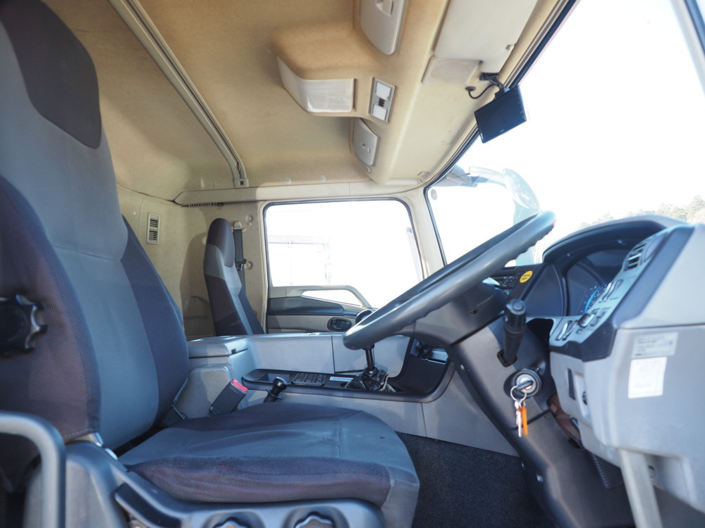 三菱ふそう スーパーグレート ウイング車 大型 QPG-FS64VZ 年式 H28[写真31]