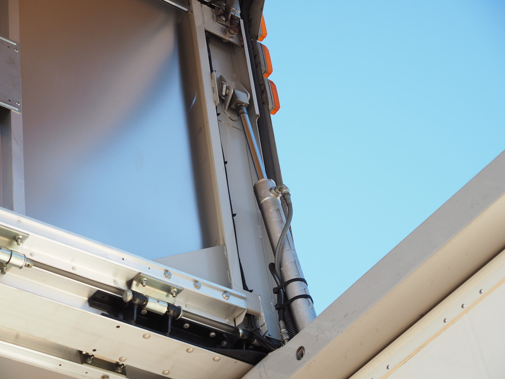 いすゞ フォワード ウイング車 中型 PDG-FRR34T2 年式 H23[写真20]