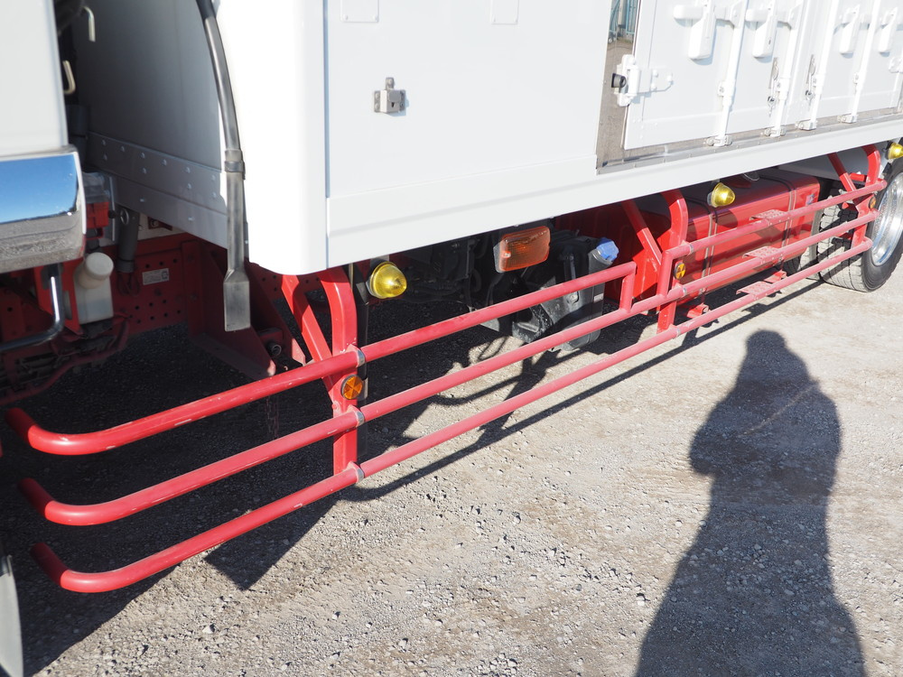 いすゞ フォワード 冷凍バン 中増t 2PG-FSR90T2 年式 H30[写真17]