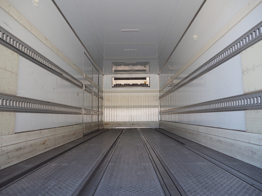 いすゞ フォワード 冷凍バン 中増t 2PG-FSR90T2 年式 H30[写真23]