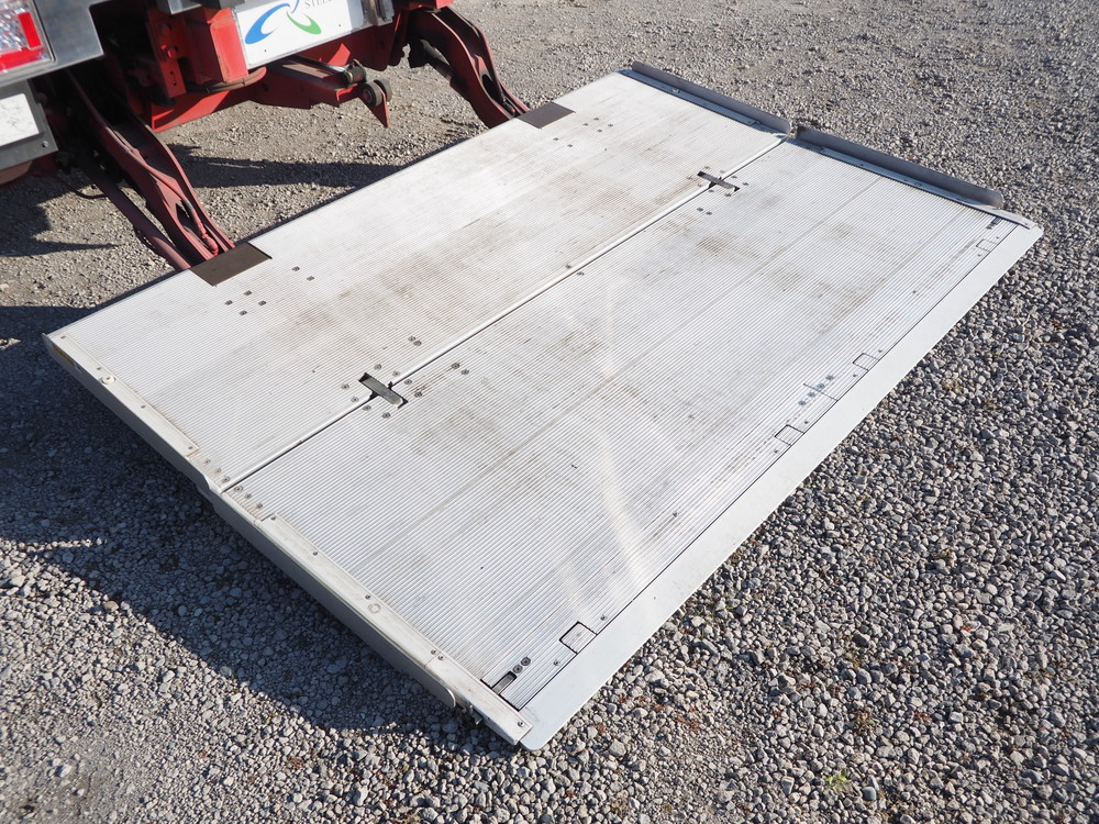 いすゞ フォワード 冷凍バン 中増t 2PG-FSR90T2 年式 H30[写真31]