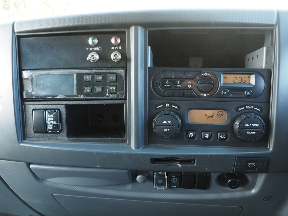 いすゞ フォワード 冷凍バン 中増t 2PG-FSR90T2 年式 H30[写真40]