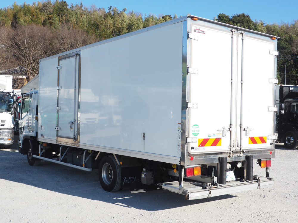 いすゞ フォワード 冷凍バン 中型 TKG-FRR90T2 年式 H28[写真07]