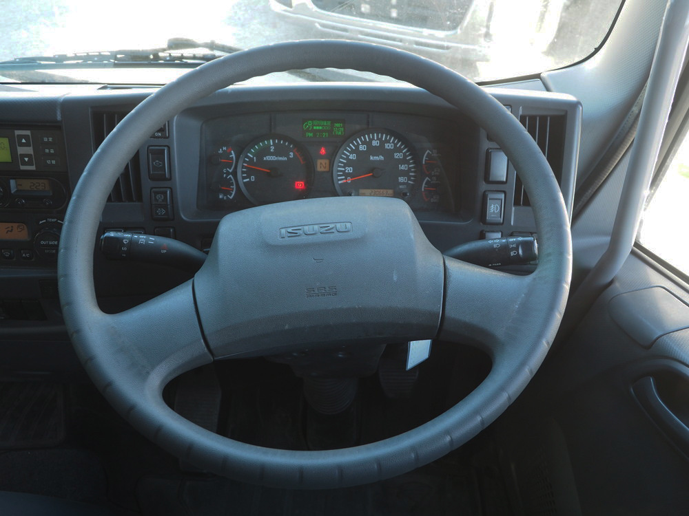 いすゞ フォワード 冷凍バン 中型 TKG-FRR90T2 年式 H28[写真33]