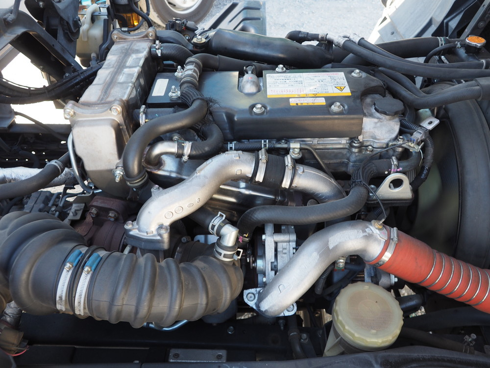 いすゞ フォワード 冷凍バン 中型 TKG-FRR90T2 年式 H28[写真50]