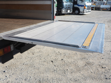 いすゞ エルフ バン車 小型 TKG-NPR85AN 年式 H25 [写真24]