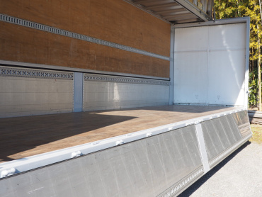 いすゞ ギガ ウイング車 大型 QKG-CYJ77B 年式 H28 [写真20]