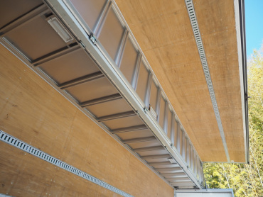 いすゞ ギガ ウイング車 大型 QKG-CYJ77B 年式 H28 [写真21]