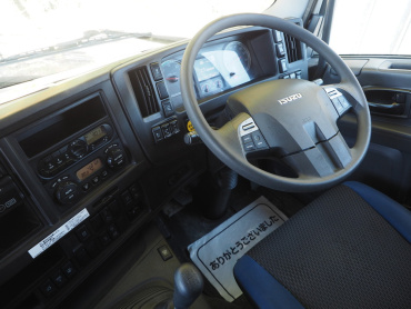 いすゞ ギガ ウイング車 大型 QKG-CYJ77B 年式 H28 [写真34]