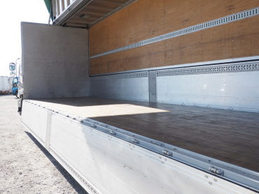 いすゞ ギガ ウイング車 大型 QKG-CYJ77A 年式 H27 [写真20]