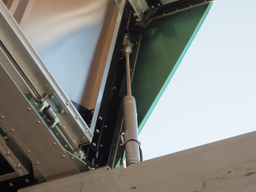 いすゞ ギガ ウイング車 大型 QKG-CYJ77A 年式 H27 [写真12]