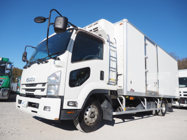 いすゞ フォワード 冷凍バン 中型 TKG-FRR90T2 年式 H28 [写真01]