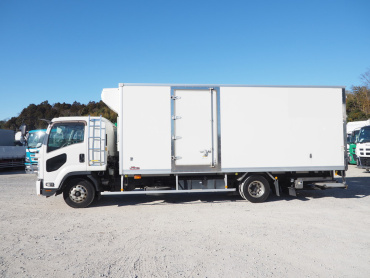 いすゞ フォワード 冷凍バン 中型 TKG-FRR90T2 年式 H28 [写真11]