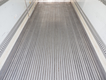 いすゞ フォワード 冷凍バン 中型 TKG-FRR90T2 年式 H28 [写真19]