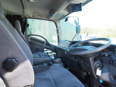 いすゞ フォワード 冷凍バン 中型 TKG-FRR90T2 年式 H28 [写真31]