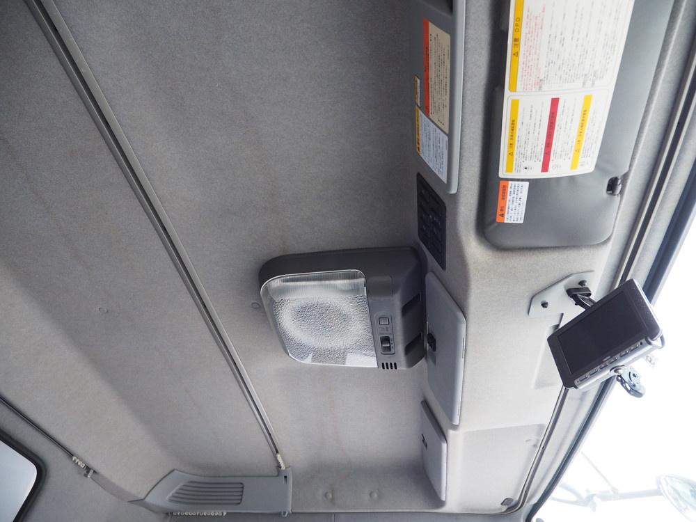 いすゞ ギガ ウイング車 大型 QKG-CYJ77A 年式 H27[写真45]