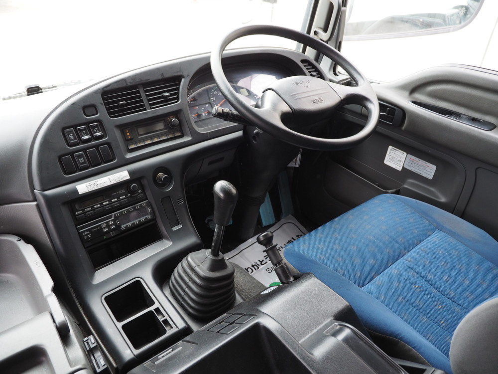 いすゞ ギガ ウイング車 大型 QKG-CYJ77A 年式 H27[写真36]