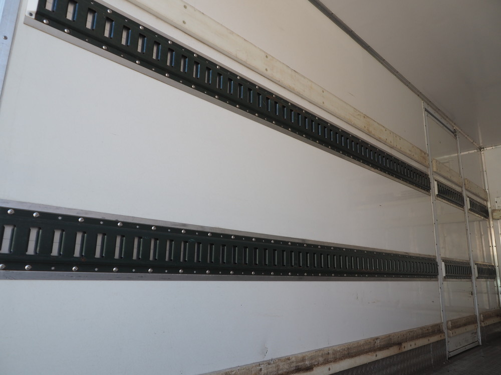 いすゞ エルフ 冷凍バン 小型 BKG-NPR85AN 年式 H22[写真18]