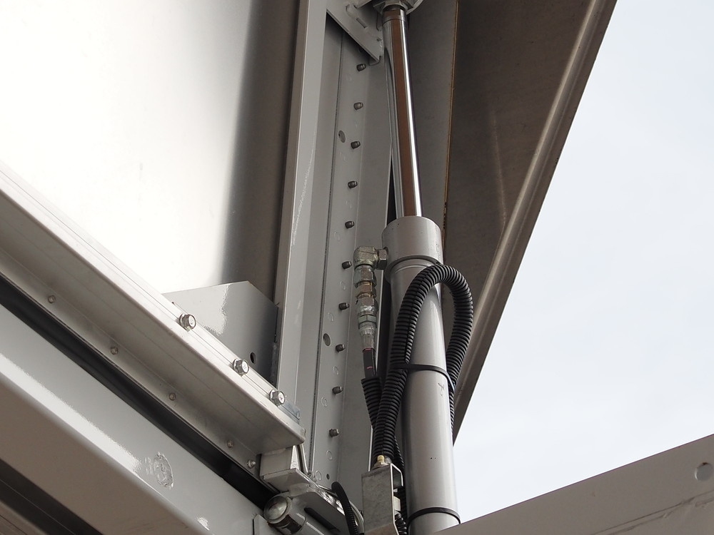 三菱ふそう ファイター ウイング車 中型 TKG-FK64F 年式 H29[写真15]