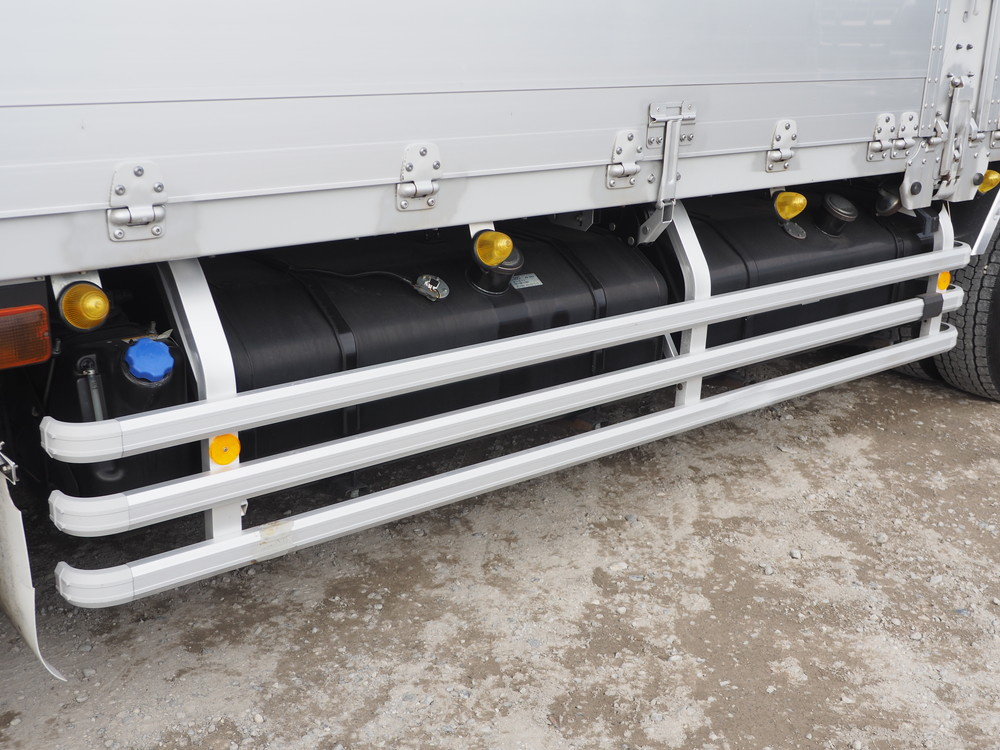 いすゞ ギガ ウイング車 大型 QKG-CYJ77A 年式 H26[写真17]