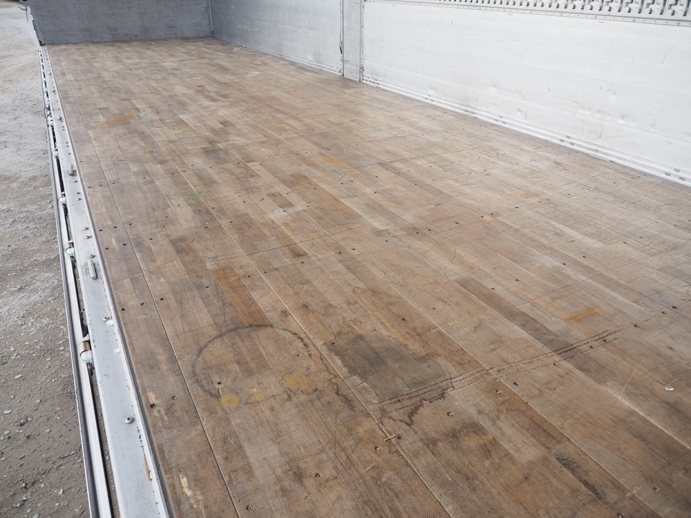 いすゞ ギガ ウイング車 大型 QKG-CYJ77A 年式 H26[写真24]