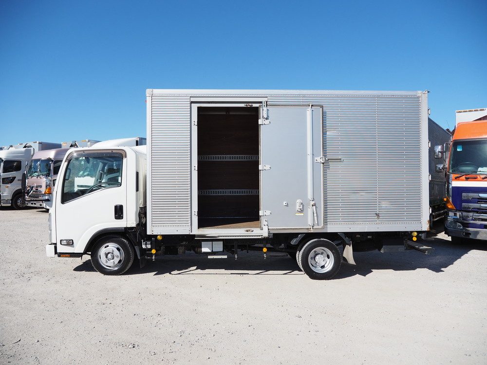 いすゞ エルフ バン車 小型 TRG-NLR85AN 年式 H27[写真09]