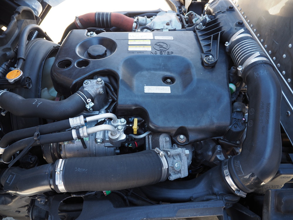 いすゞ エルフ バン車 小型 TRG-NLR85AN 年式 H27[写真30]