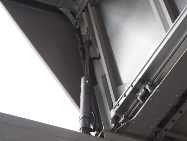 いすゞ ギガ ウイング車 大型 PDG-CYJ77W8 年式 H19 [写真15]