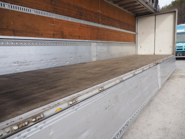 いすゞ ギガ ウイング車 大型 PDG-CYJ77W8 年式 H19 [写真18]