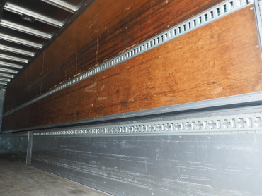 いすゞ ギガ ウイング車 大型 PDG-CYJ77W8 年式 H19 [写真26]