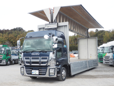 いすゞ ギガ ウイング車 大型 QKG-CYJ77A 年式 H26 [写真03]
