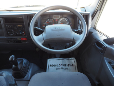 いすゞ エルフ バン車 小型 TRG-NLR85AN 年式 H27 [写真13]