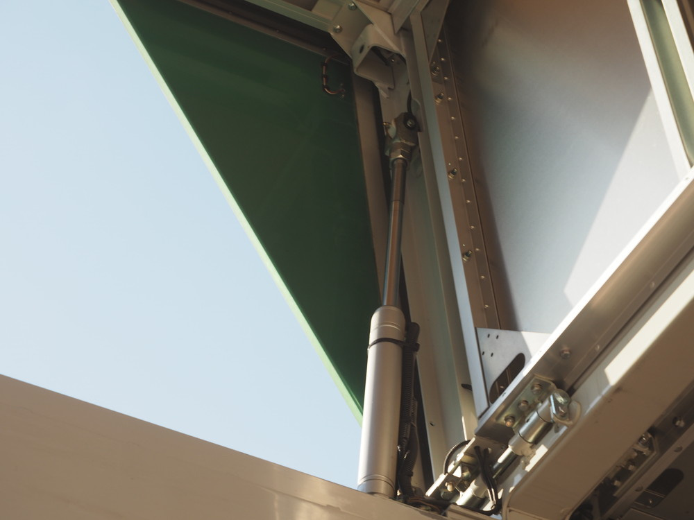 三菱ふそう スーパーグレート ウイング車 大型 QPG-FS64VZ 年式 H27[写真20]