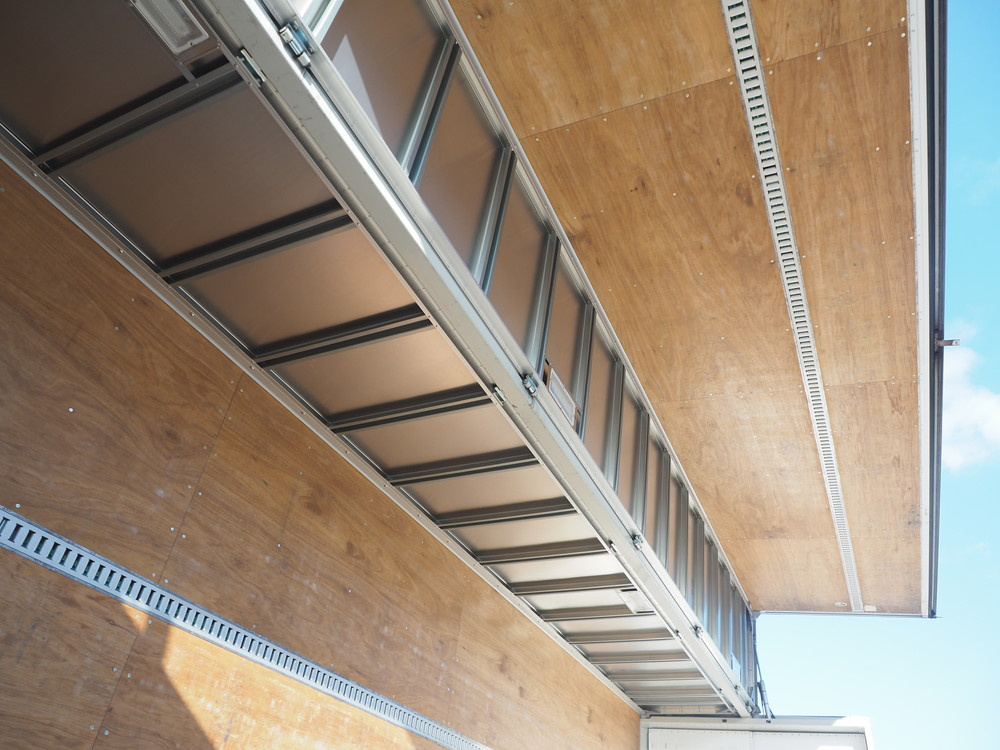 三菱ふそう スーパーグレート ウイング車 大型 QPG-FS64VZ 年式 H27[写真24]