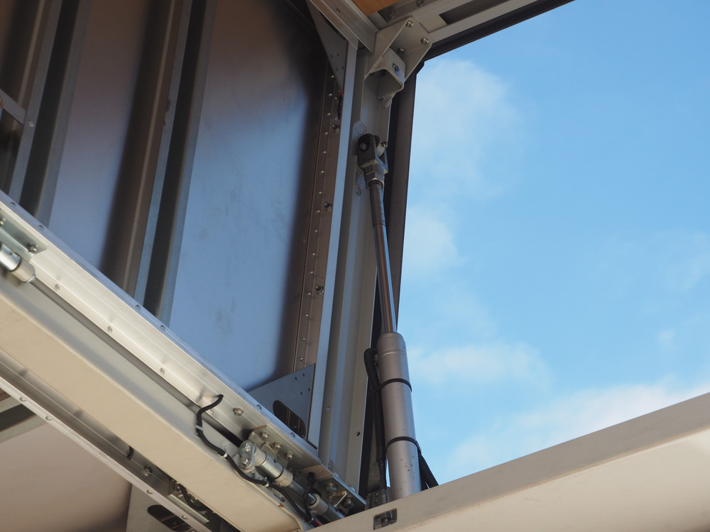 三菱ふそう スーパーグレート ウイング車 大型 QPG-FS64VZ 年式 H27[写真21]