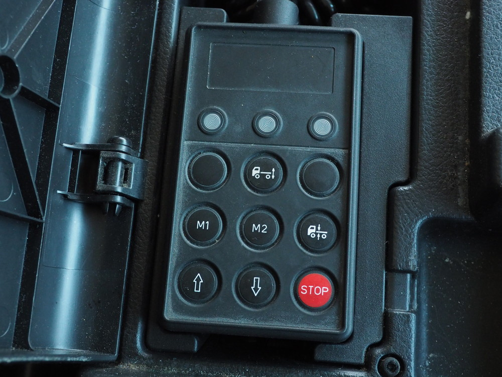 日野 グランドプロフィア ウイング車 大型 LKG-FW1EZBG 年式 H24[写真39]