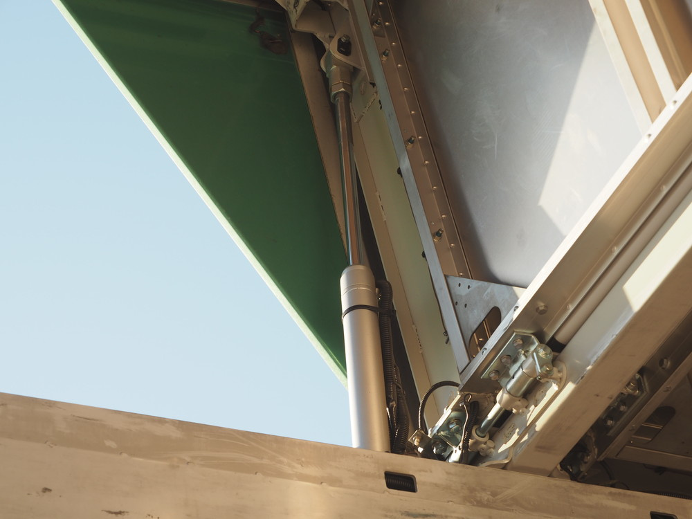 いすゞ フォワード ウイング車 中型 TKG-FRR90T2 年式 H26[写真19]