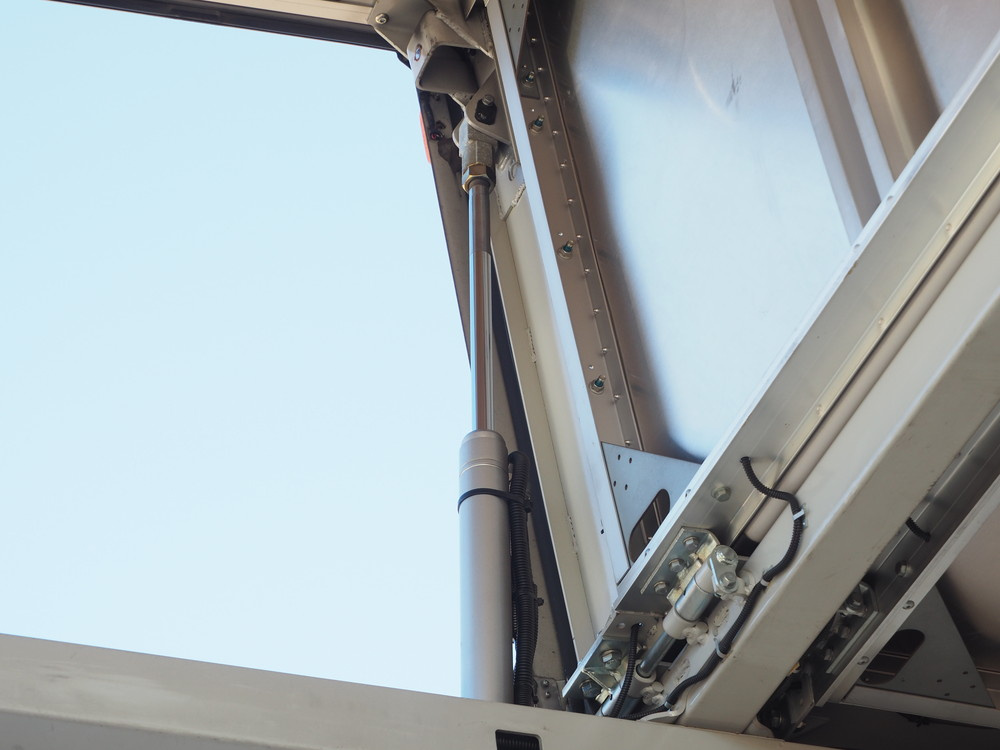 いすゞ フォワード ウイング車 中型 TKG-FRR90T2 年式 H26[写真15]