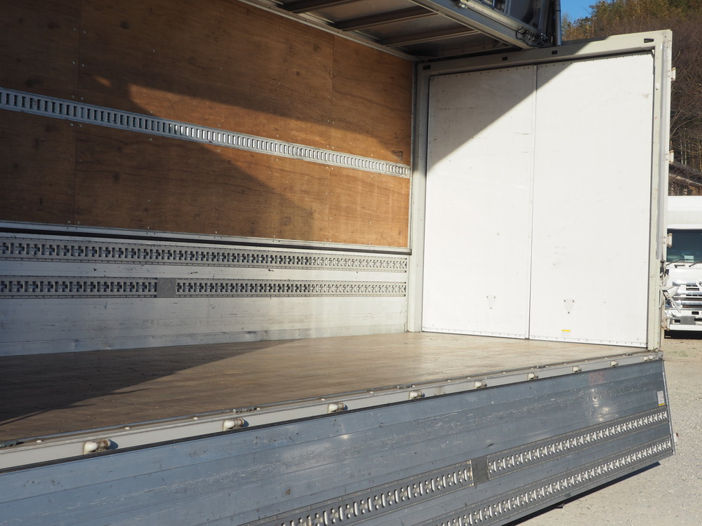 いすゞ フォワード ウイング車 中型 TKG-FRR90T2 年式 H26[写真22]