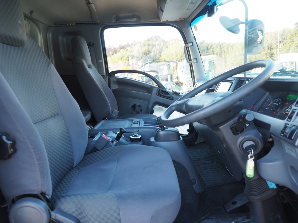 いすゞ フォワード ウイング車 中型 TKG-FRR90T2 年式 H26[写真39]