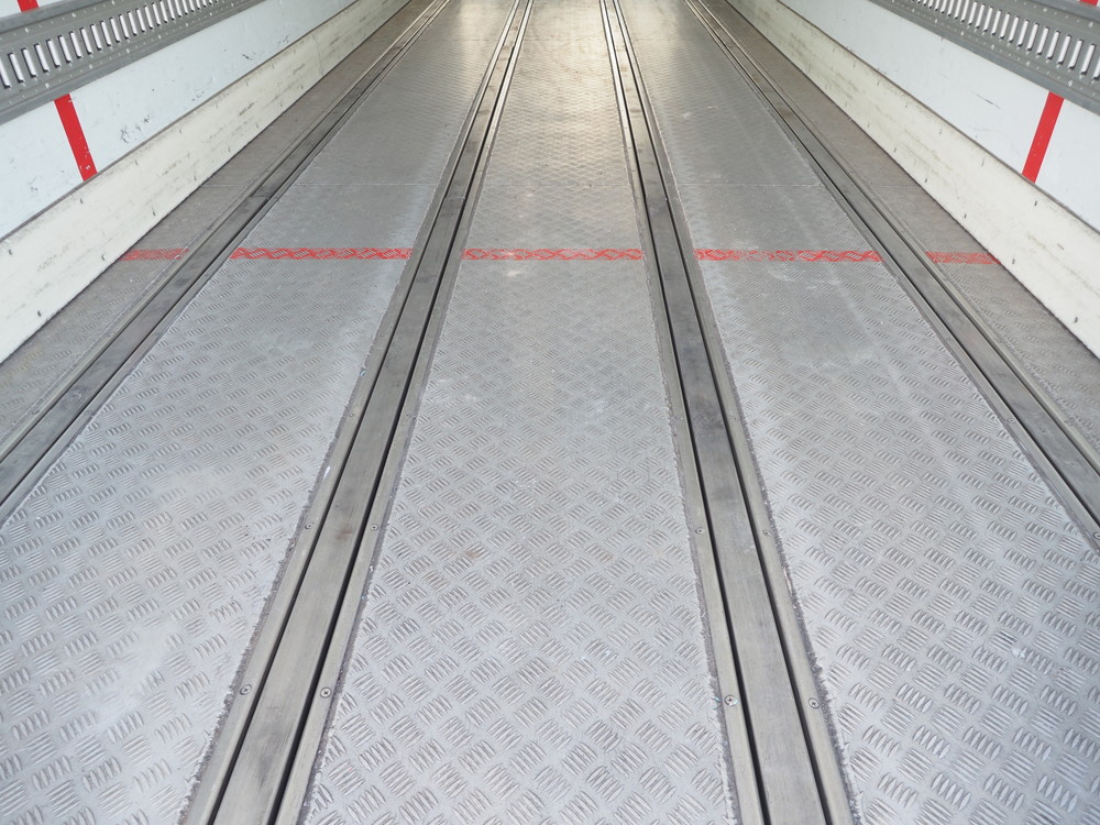 日野 グランドプロフィア 冷凍バン 大型 LKG-FW1EXBG 年式 H23[写真20]