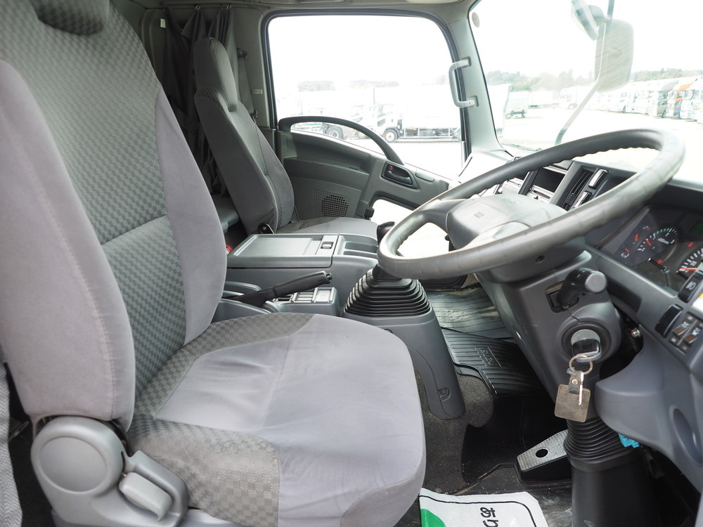 いすゞ フォワード ウイング車 中型 TKG-FRR90S2 年式 H26[写真36]