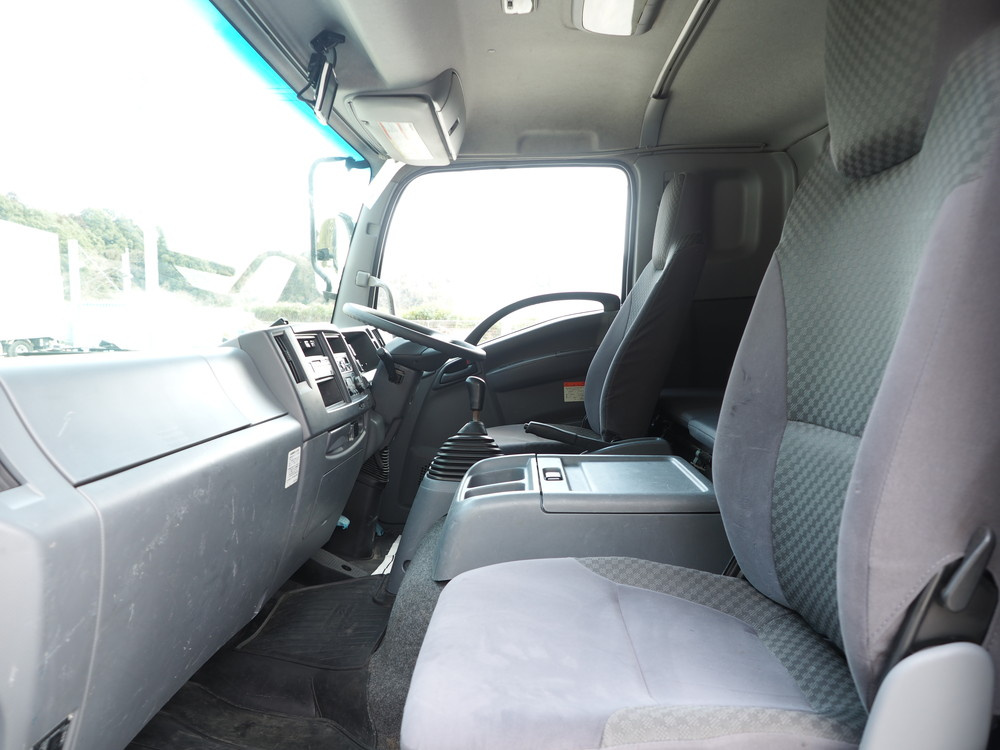 いすゞ フォワード ウイング車 中型 TKG-FRR90T2 年式 H29[写真47]