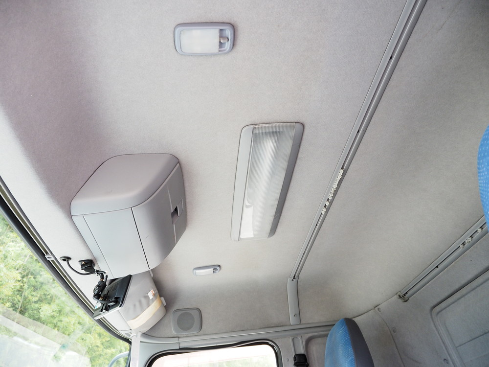 UDトラックス クオン 冷凍バン 大型 PKG-CD4ZA 年式 H21[写真29]