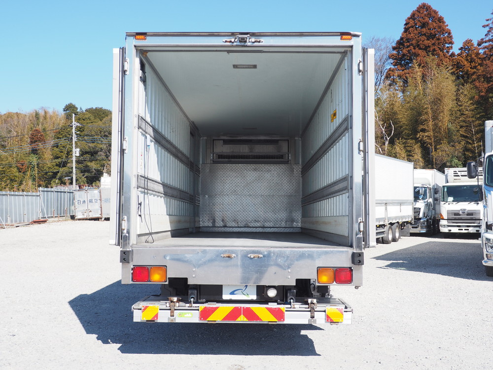 いすゞ フォワード 冷凍バン 中型 TKG-FRR90S2 年式 H27[写真16]