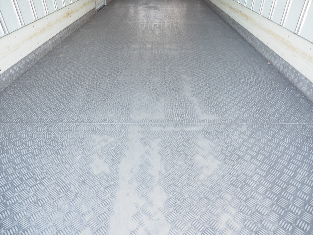 いすゞ フォワード 冷凍バン 中型 TKG-FRR90S2 年式 H27[写真18]