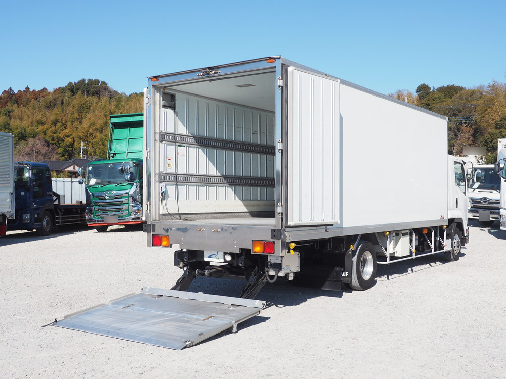 いすゞ フォワード 冷凍バン 中型 TKG-FRR90S2 年式 H27[写真20]