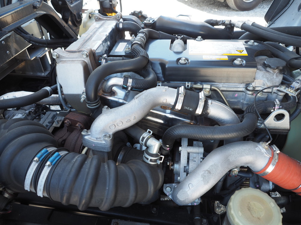いすゞ フォワード 冷凍バン 中型 TKG-FRR90S2 年式 H27[写真40]