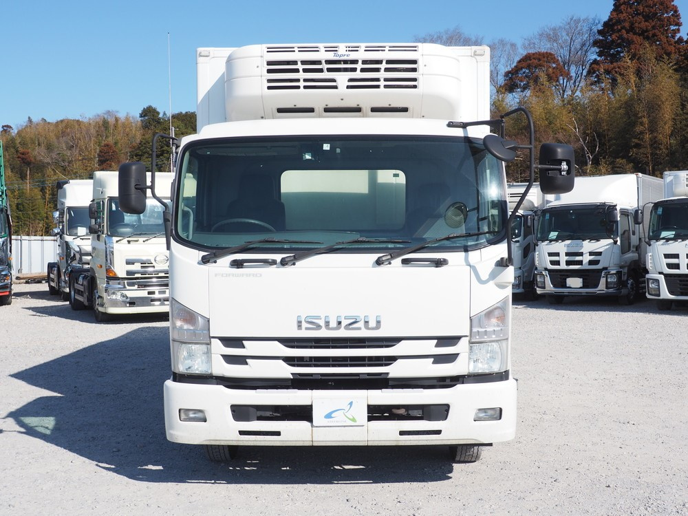 いすゞ フォワード 冷凍バン 中型 TKG-FRR90S2 年式 H27[写真03]